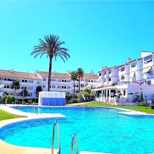 Apartamento En Mijas Con Terraza, Capacidad 5 Personas, Málaga